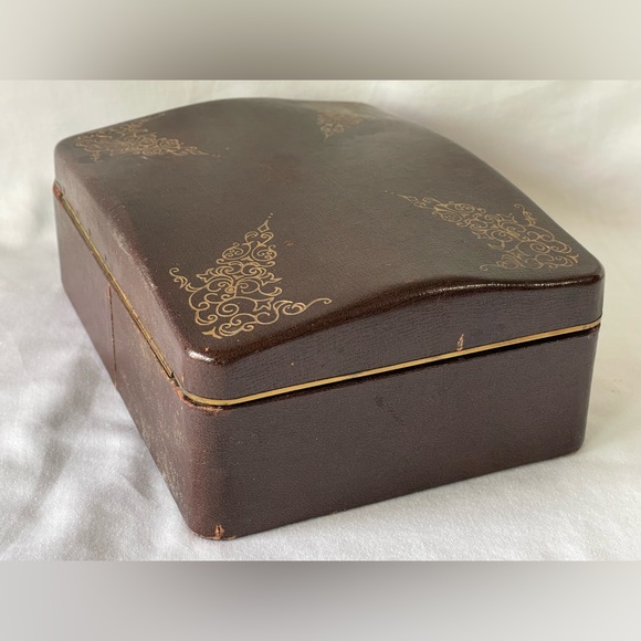 Vintage Farrington jewelry box Bxriwn with Gold ornate paint silk inside - Picture 3 of 11